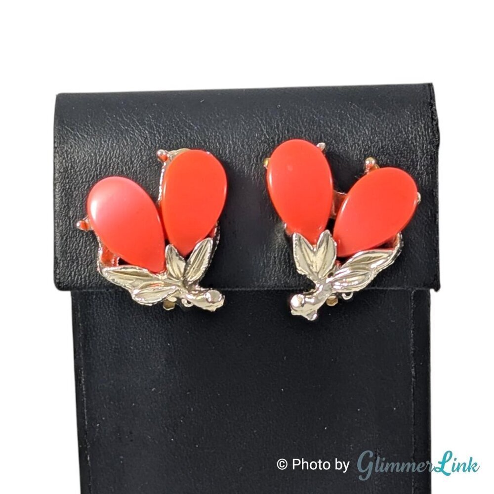Vintage 60s Floral Bright Orange Lucite Thermoset Gold Tone Clip On Earrings